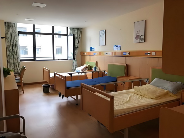 女人老了，走不动了，这2件事最好守口如瓶，这才是真聪明