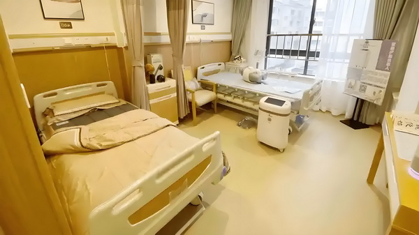 高中毕业可以入深户吗_程潇曾确诊精神疾病与梁朝伟传闻早真相大白 同样但这的词是个很大
